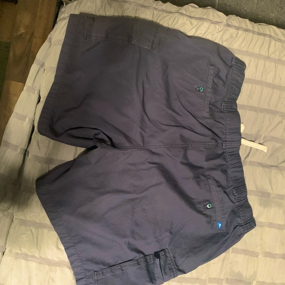 Tommy Bahama cargo shorts men’s sz 1XLB - Picture 2 of 3